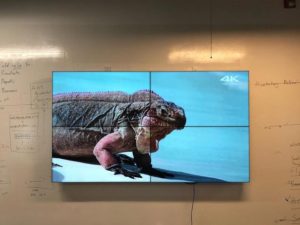 46 3.5mm video wall with samsung panel 2X2
